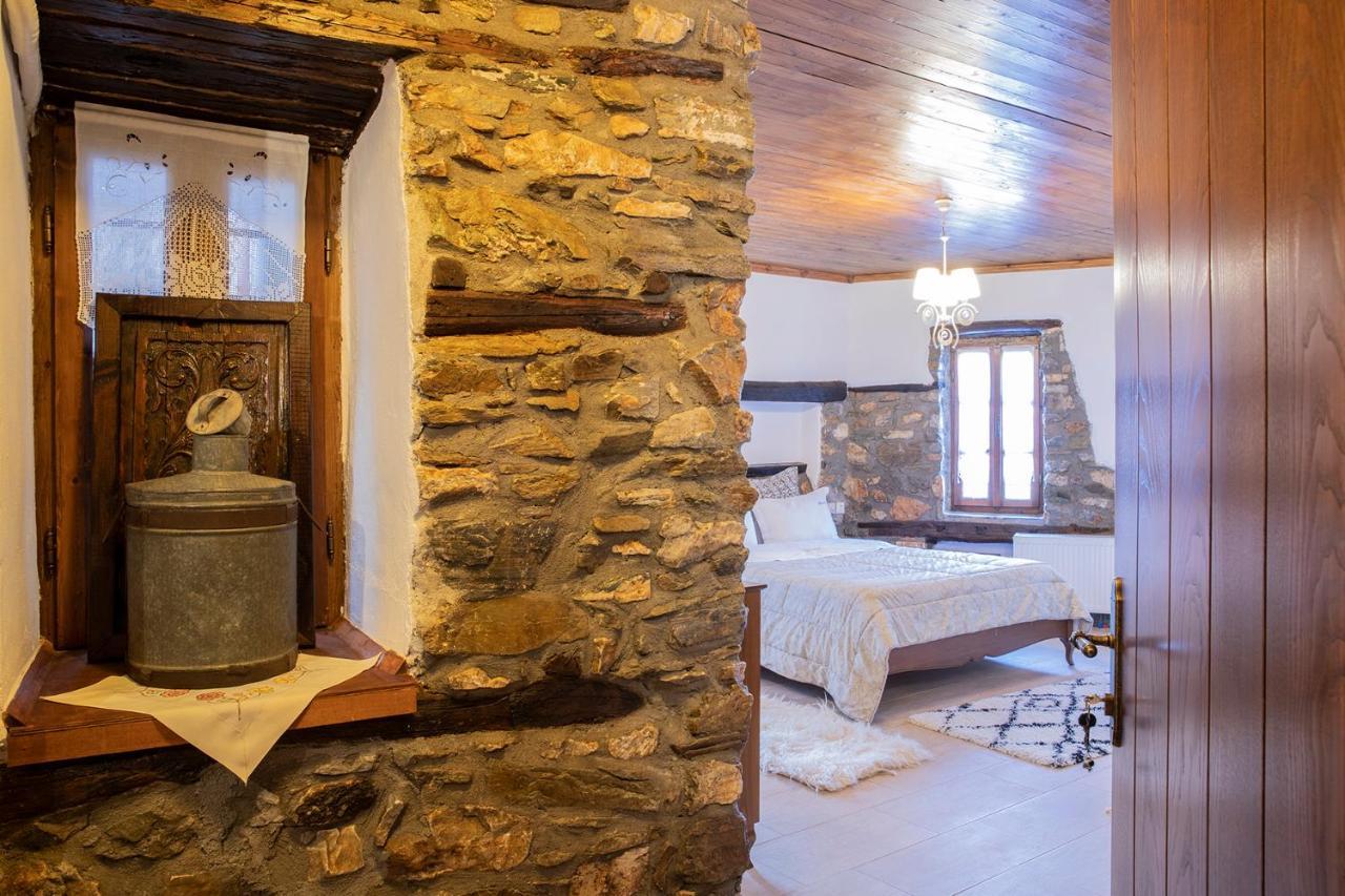 Guesthouse Ourania 팔라이오스 판텔레이몬 외부 사진