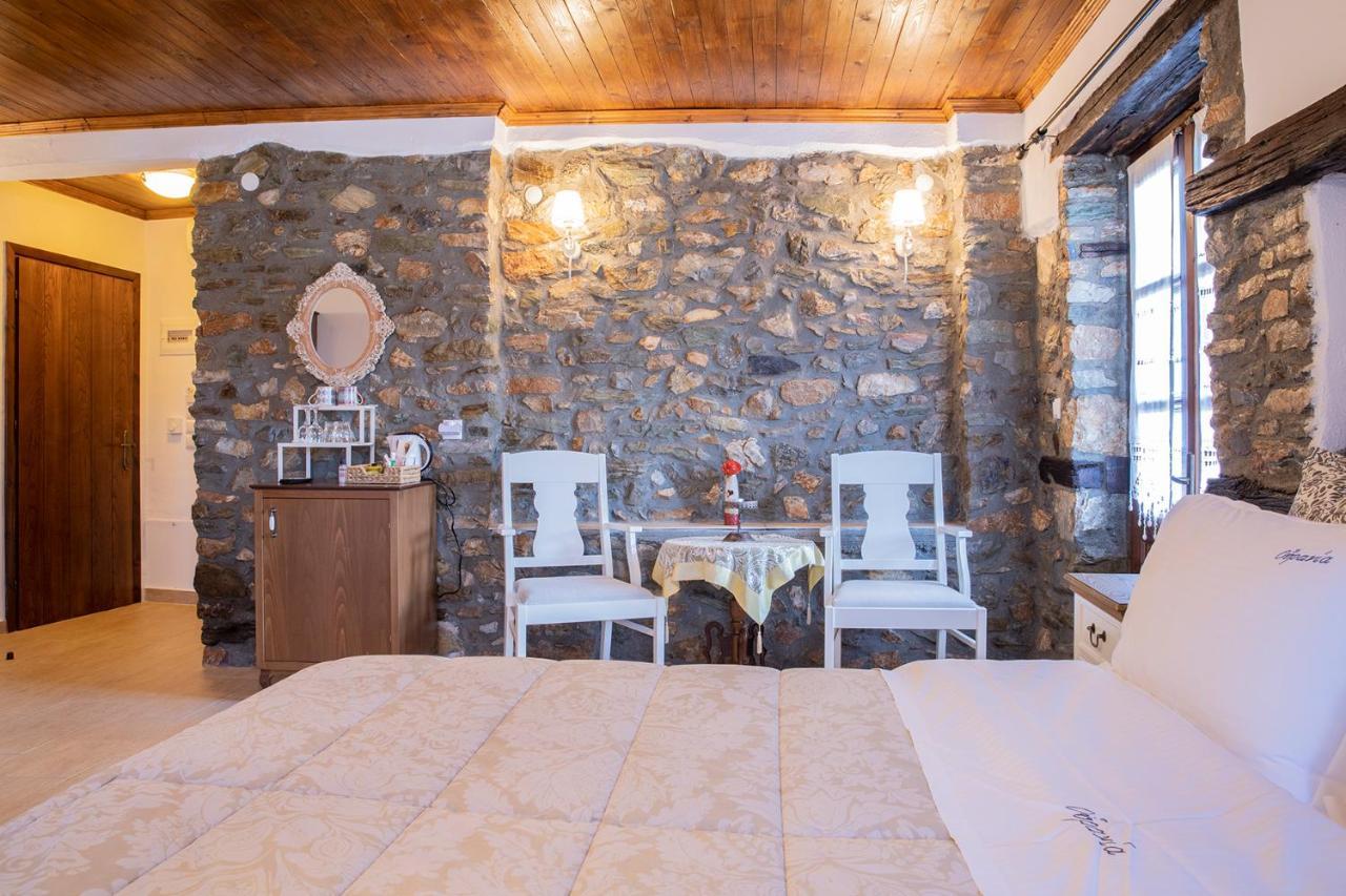 Guesthouse Ourania 팔라이오스 판텔레이몬 외부 사진