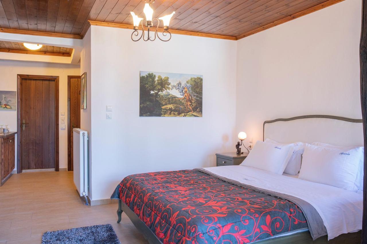 Guesthouse Ourania 팔라이오스 판텔레이몬 외부 사진